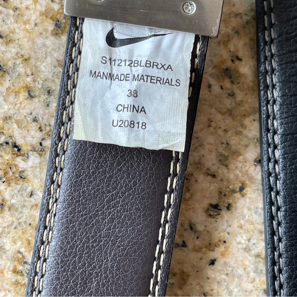 NIKE belt size 38 color black flip sides - Picture 4 of 7